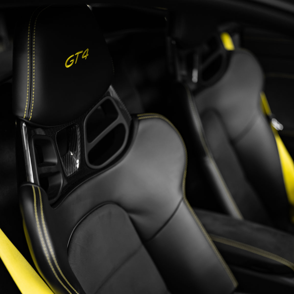 718 Cayman GT4