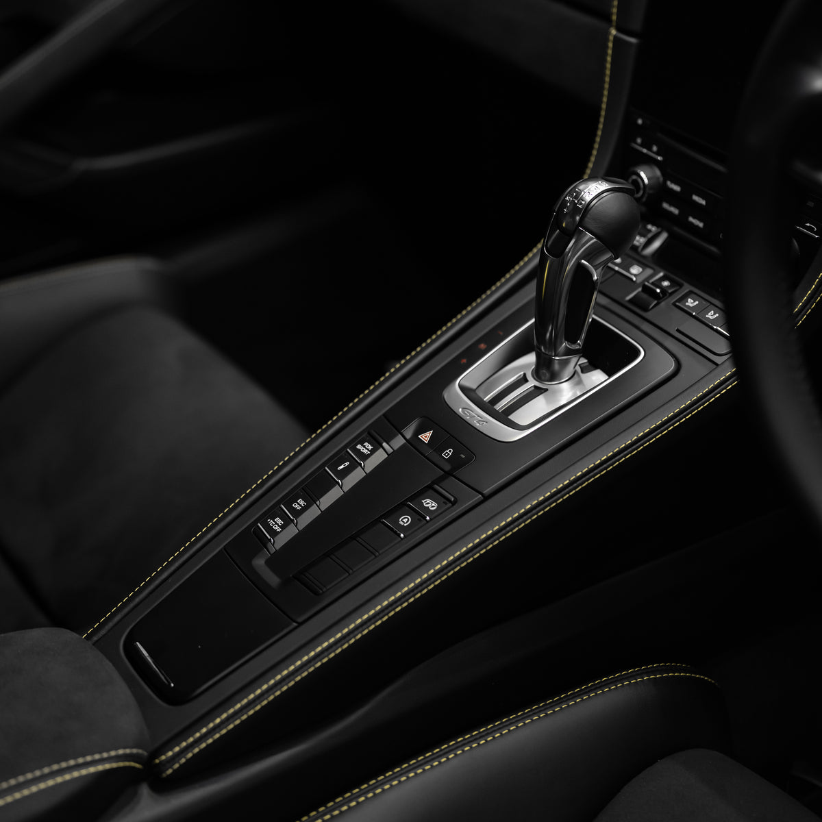 718 Cayman GT4