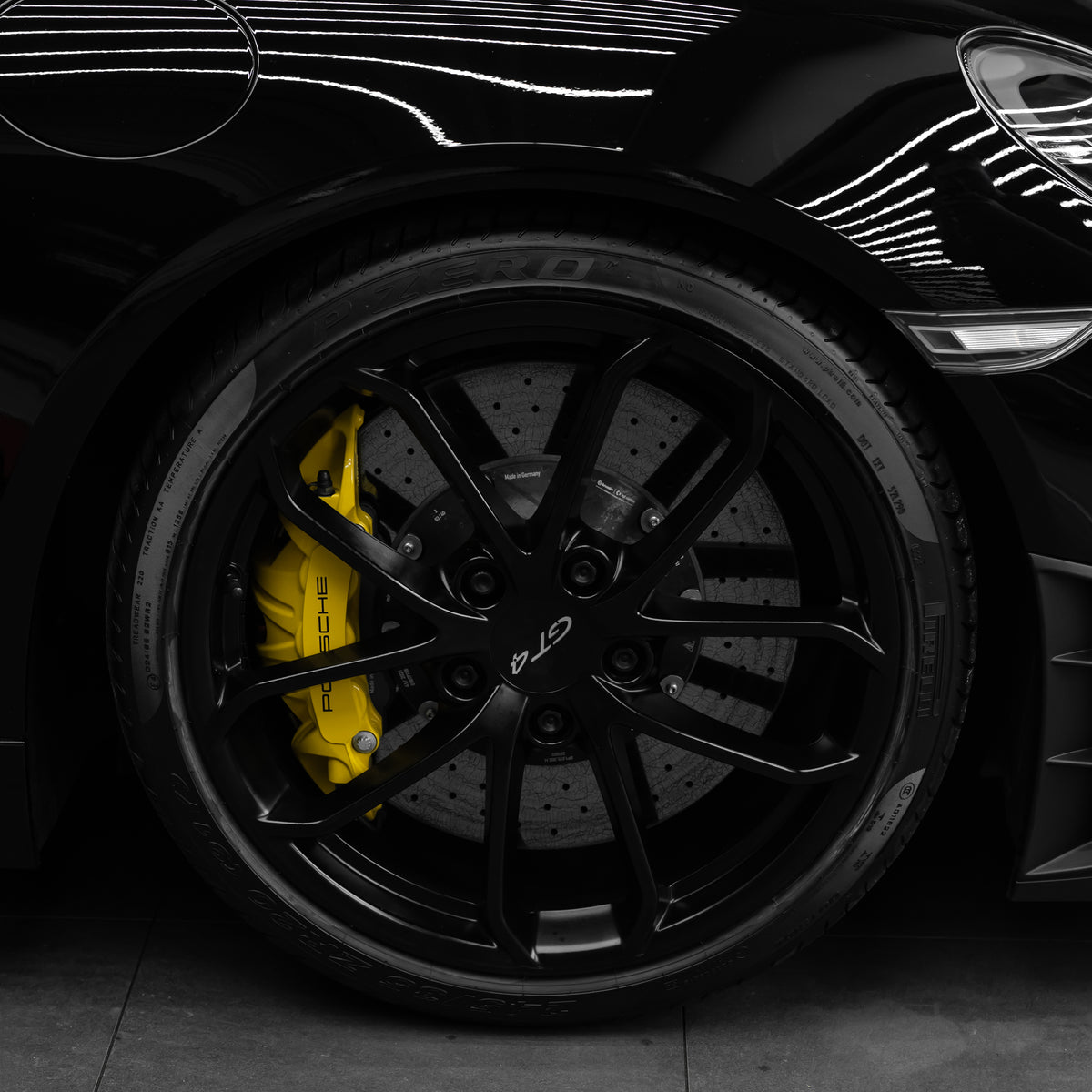 718 Cayman GT4