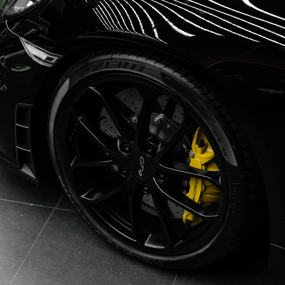 718 Cayman GT4